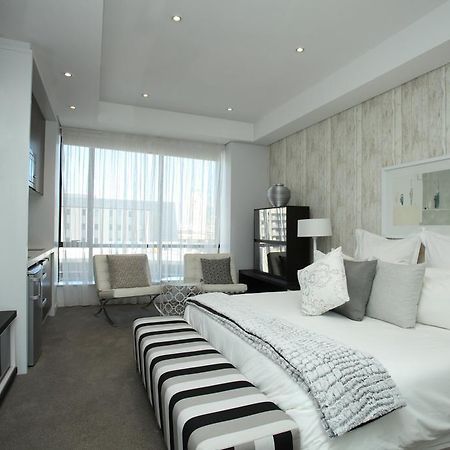 Luxury @ Sandton Skye Johannesburgo Exterior foto